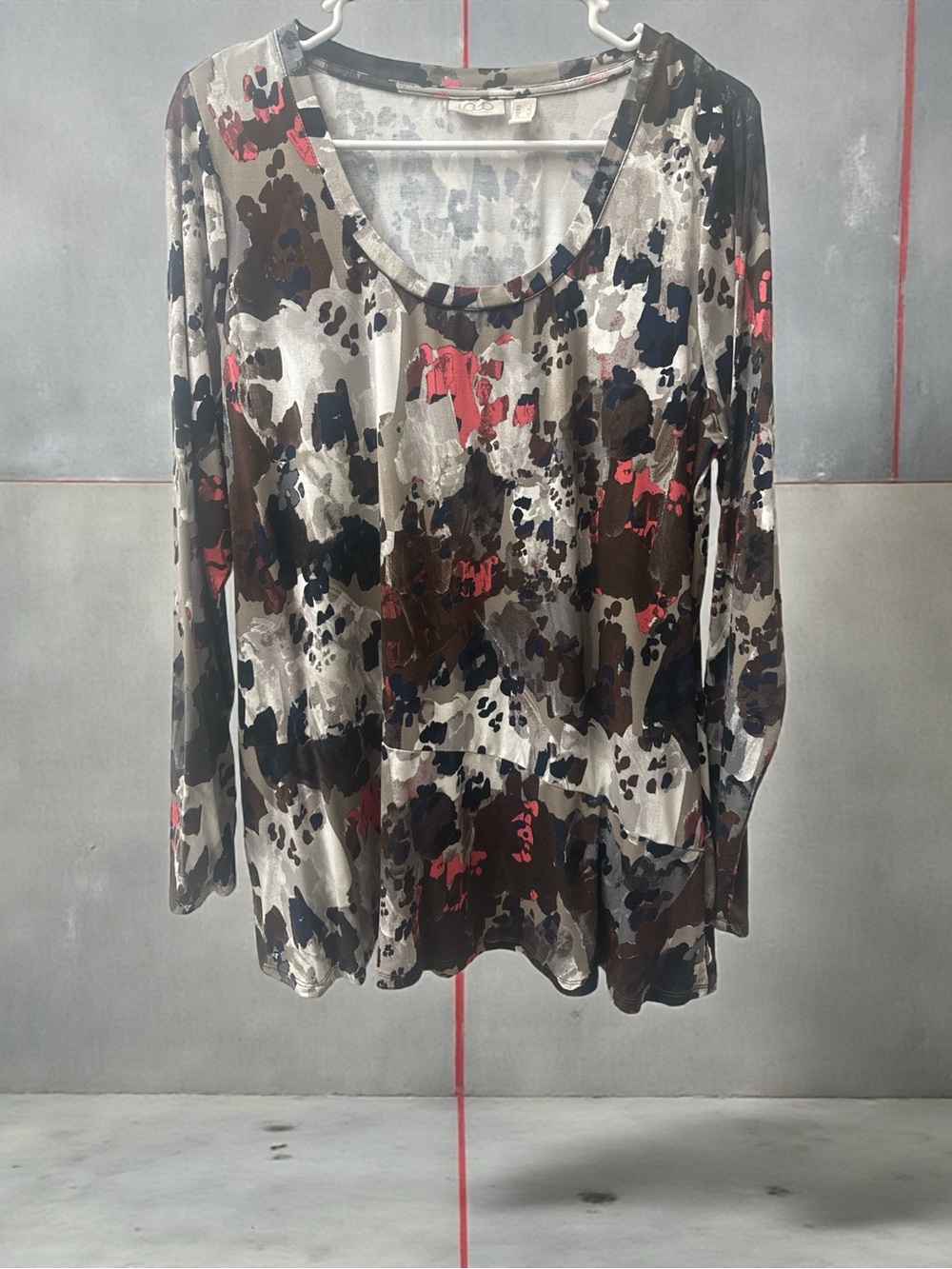 LOGO by Lori Goldstein Printed Rayon 230 Knit Top - Scoop Neck, Long Sleeve